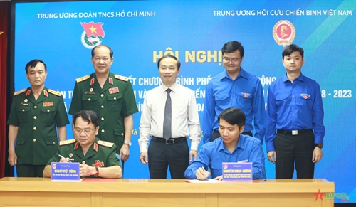 Trung ương Đoàn và Trung ương Hội Cựu chiến binh Việt Nam ký kết chương trình phối hợp hoạt động